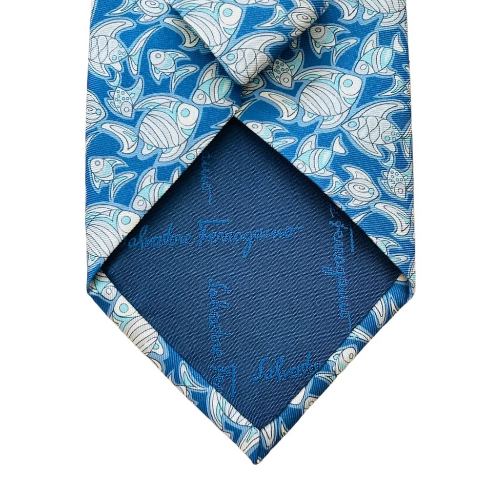 SALVATORE FERRAGAMO SILK TIE ITALY